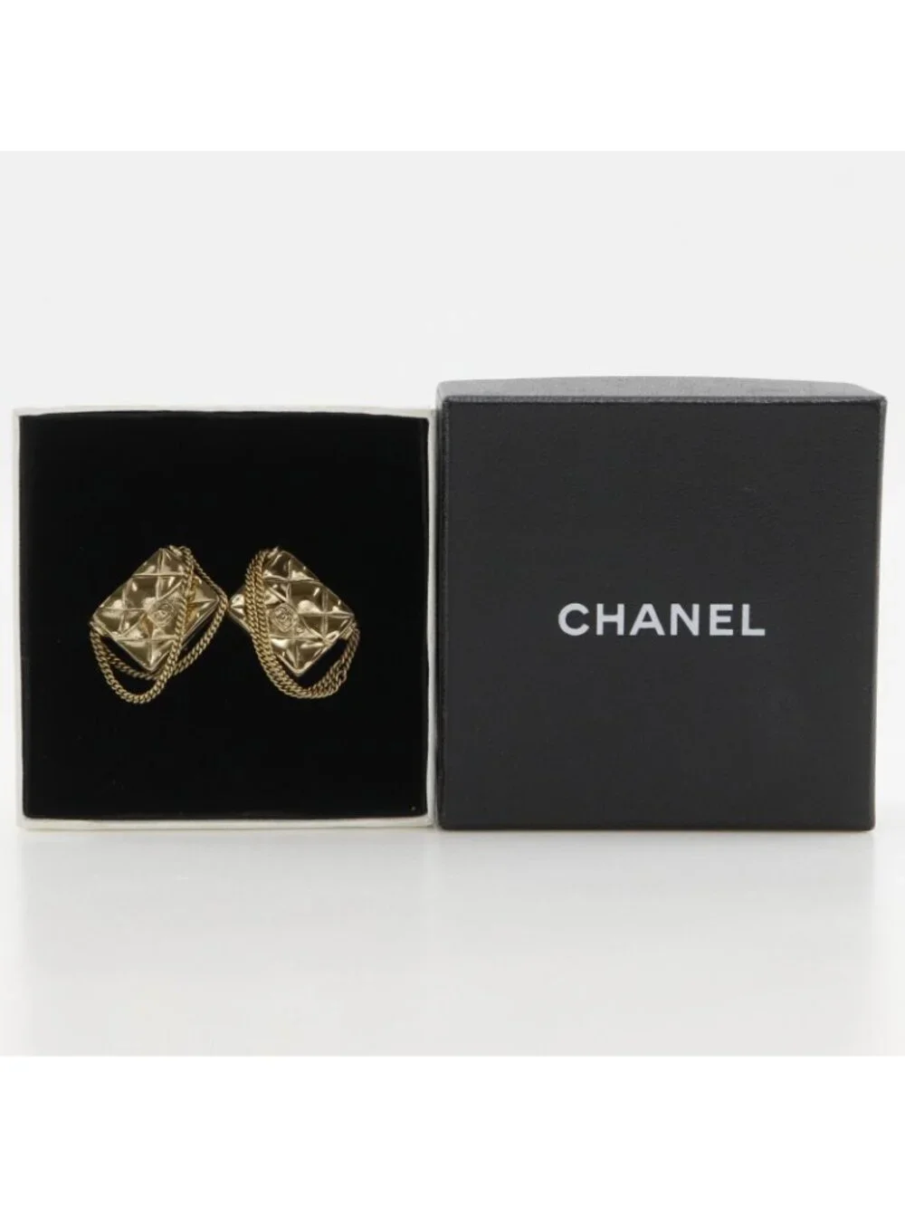 Chanel Quilted Bag Motif Gold Plated Earrings